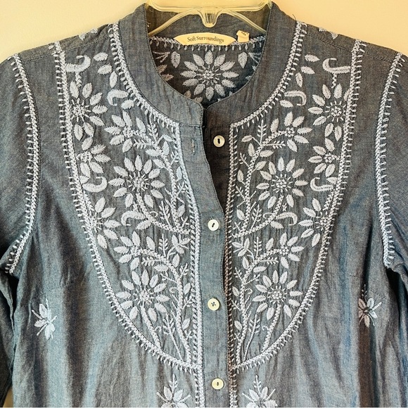 🏷️ 2/$20 Soft Surroundings Chambray Embroidered Tunic Top - Picture 3 of 11